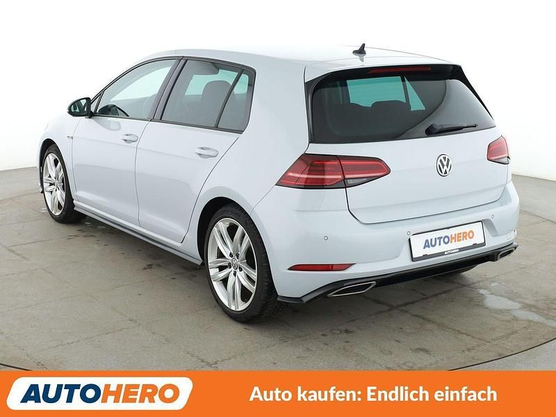 Gebraucht VW Golf VII Highline 150 PS (110 kW) 2018 Weiß Limousine