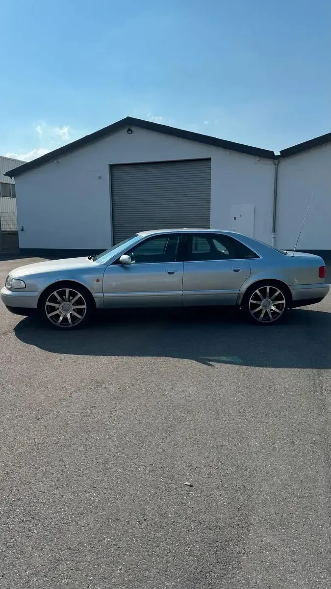 Occasion Audi A8 150 ch (110 kW) 1998 Argent Berline