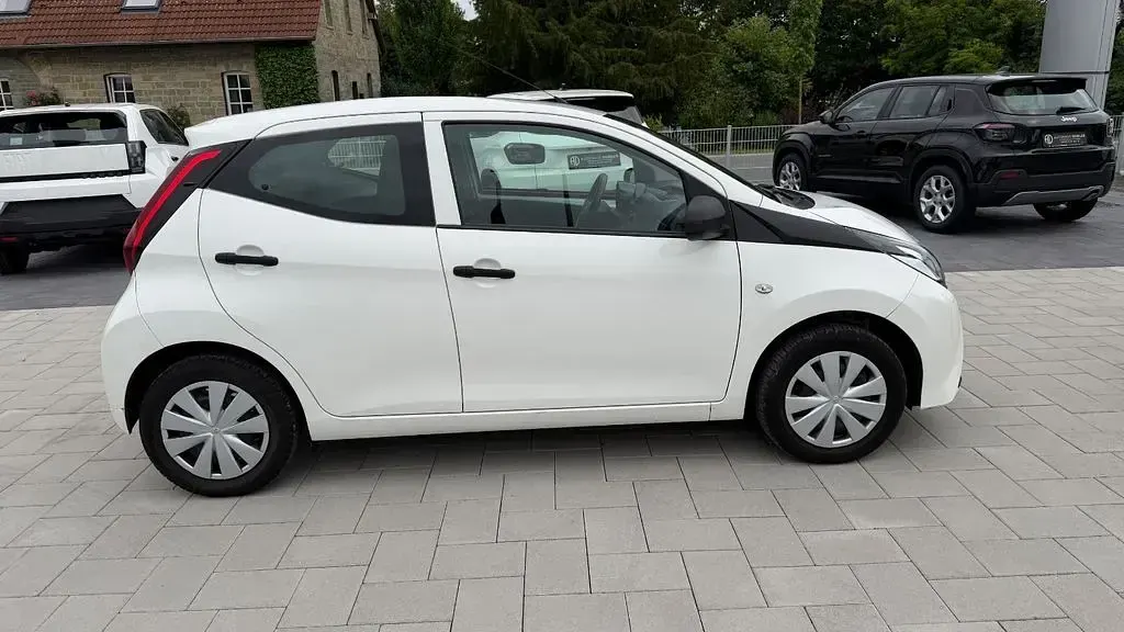 Gebraucht Toyota Aygo 72 PS (52 kW) 2020 Weiß Kleinwagen