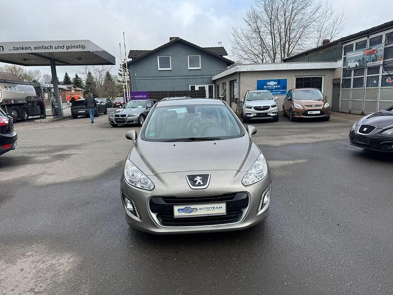 Gebraucht Peugeot 308 Active 120 PS (88 kW) 2012 Grau Kombi