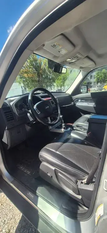 Gebraucht Jeep Cherokee Limited 177 PS (130 kW) 2010 Grau SUV