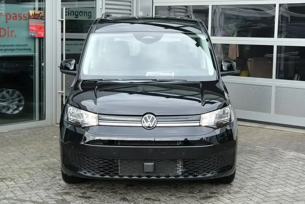 Neu VW Caddy Life 116 PS (85 kW) 2026 Deep black perleffekt Van / Kleinbus