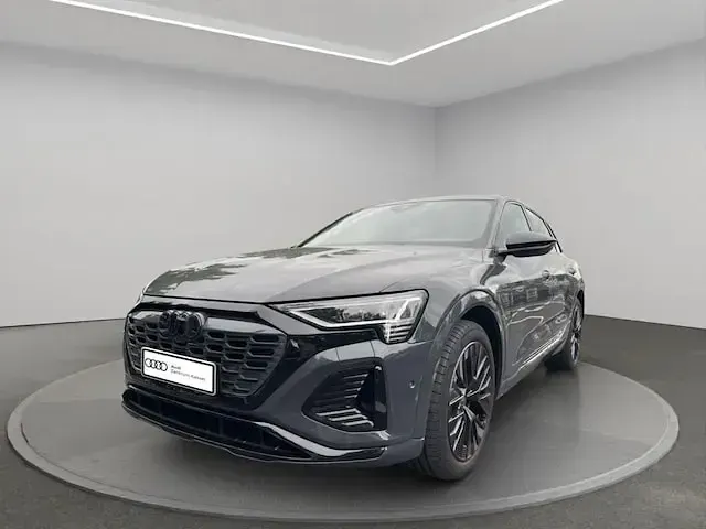 Gebraucht Audi Q8 e-tron S-Line 300 kW (408 PS) 2023 Magnetgrau SUV