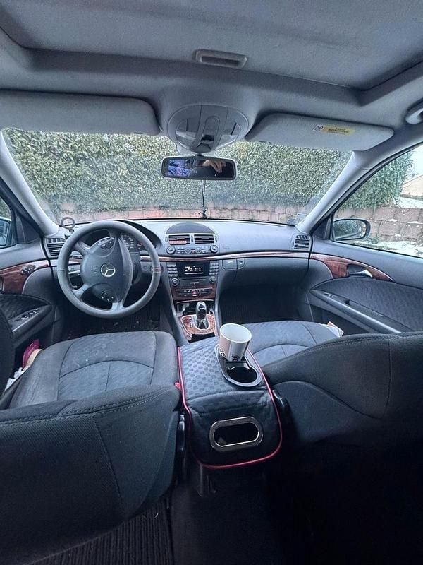 Gebraucht Mercedes E220 Classic 150 PS (110 kW) 2003 Kombi