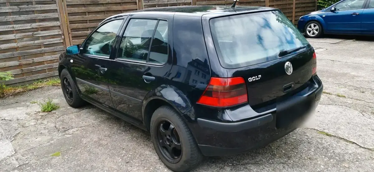 Gebraucht VW Golf IV 75 PS (55 kW) 2000 Schwarz Limousine