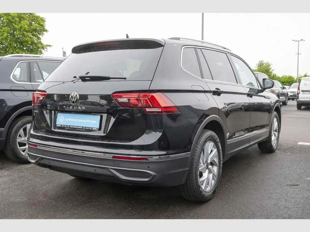 Gebraucht VW Tiguan Business 150 PS (110 kW) 2022 Schwarz SUV