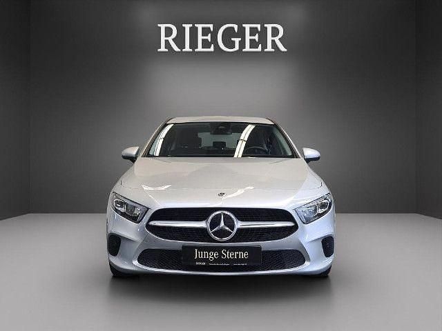 Silber Gebraucht 2022 Mercedes A250 Progressive Limousine | 28.799 € (Guter Preis) - Bild 1/4