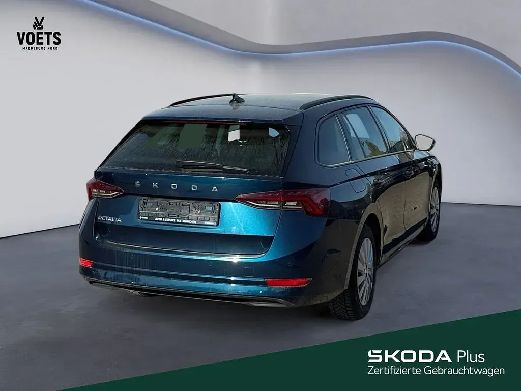 Gebraucht Skoda Octavia Ambition 150 PS (110 kW) 2023 Blau Kombi