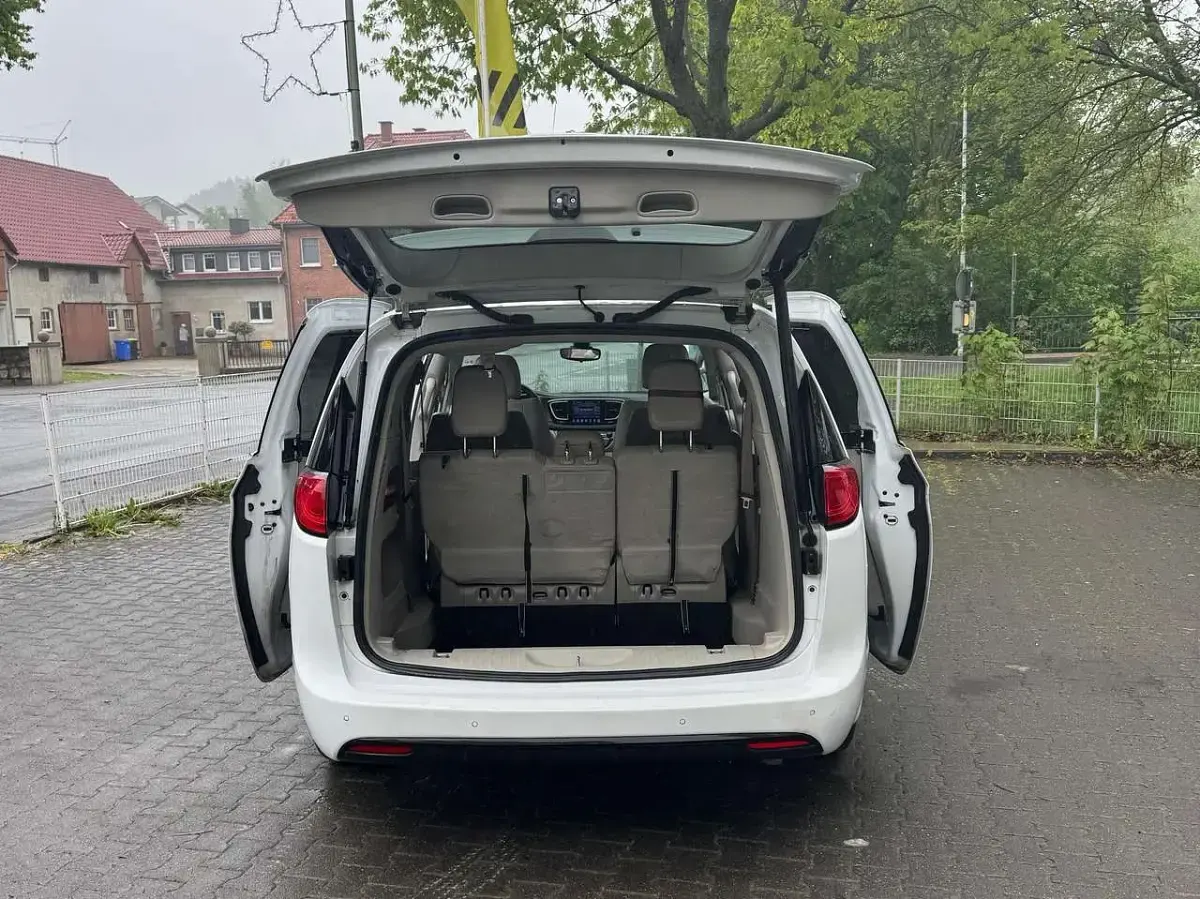 Usado Chrysler Pacifica 291 CV (214 kW) 2019 Blanco Monovolumen