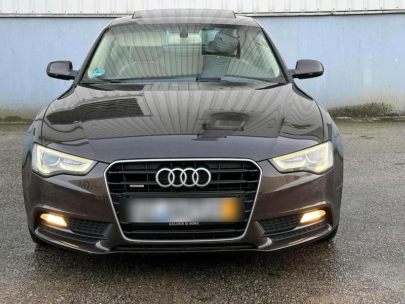 Braun Gebraucht 2012 Audi A5 Coupé | 9.790 € (Superpreis) - Bild 1/4