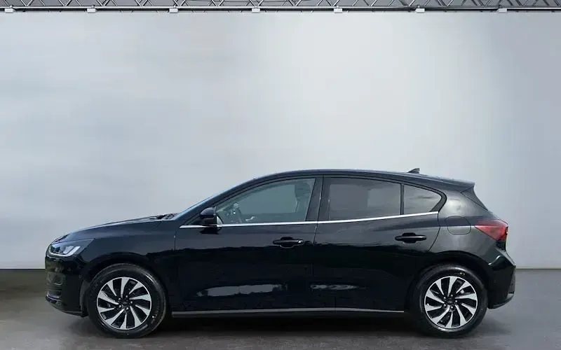 Gebraucht Ford Focus Titanium 155 PS (114 kW) 2025 Schwarz Limousine