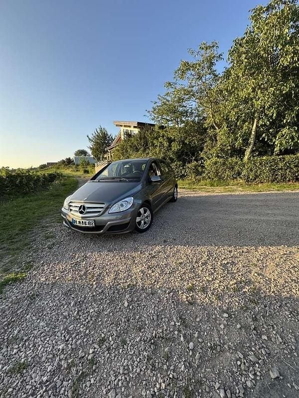 Gebraucht 2008 Mercedes B180 Van / Kleinbus | 1.400 € (Fairer Preis) - Bild 1/4