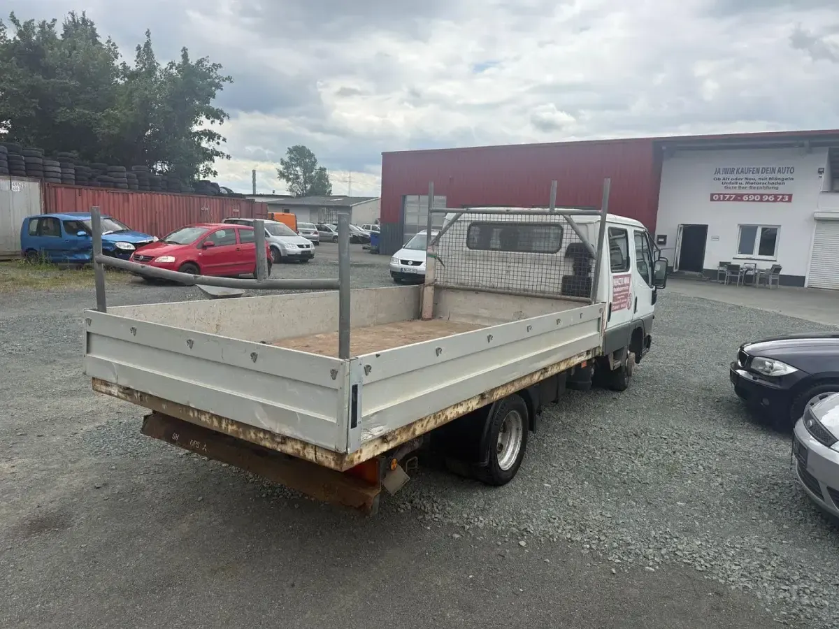Gebraucht Mitsubishi Canter 94 PS (69 kW) 1996 Weiß Limousine