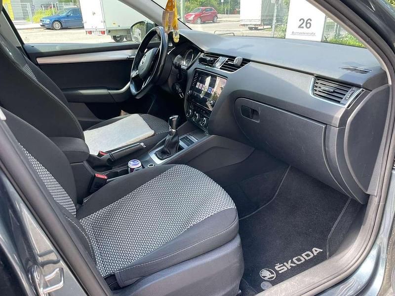 Blau Gebraucht 2018 Skoda Octavia Style Limousine | 11.980 € (Fairer Preis) - Bild 1/4