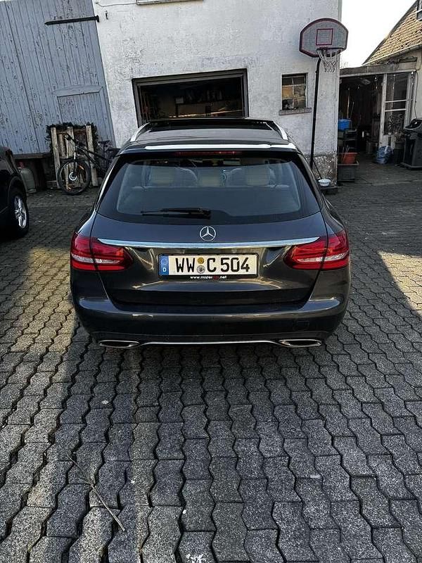 Gebraucht Mercedes C300 Exclusive 245 PS (180 kW) 2016 Grau Kombi