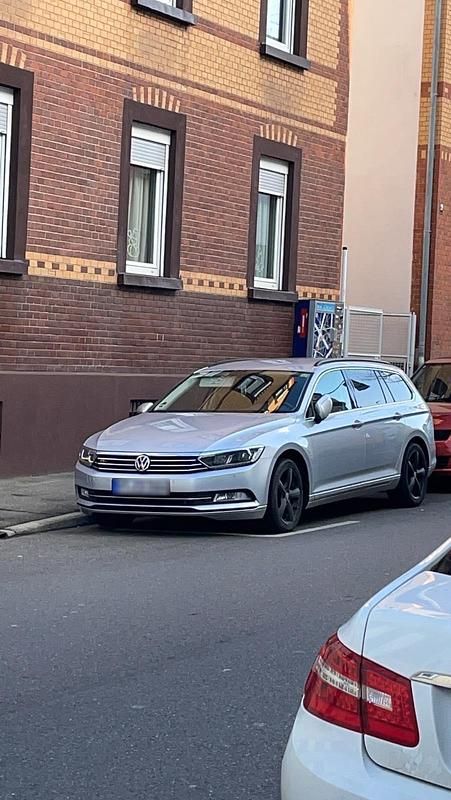 Gebraucht VW Passat 150 PS (110 kW) 2015 Silber Kombi