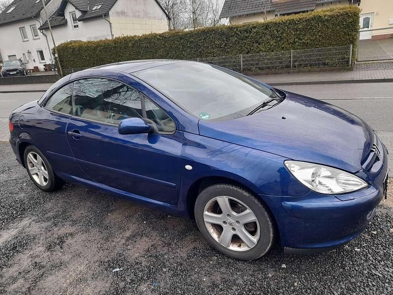Gebraucht Peugeot 307 CC 136 PS (100 kW) 2004 Blau Cabrio