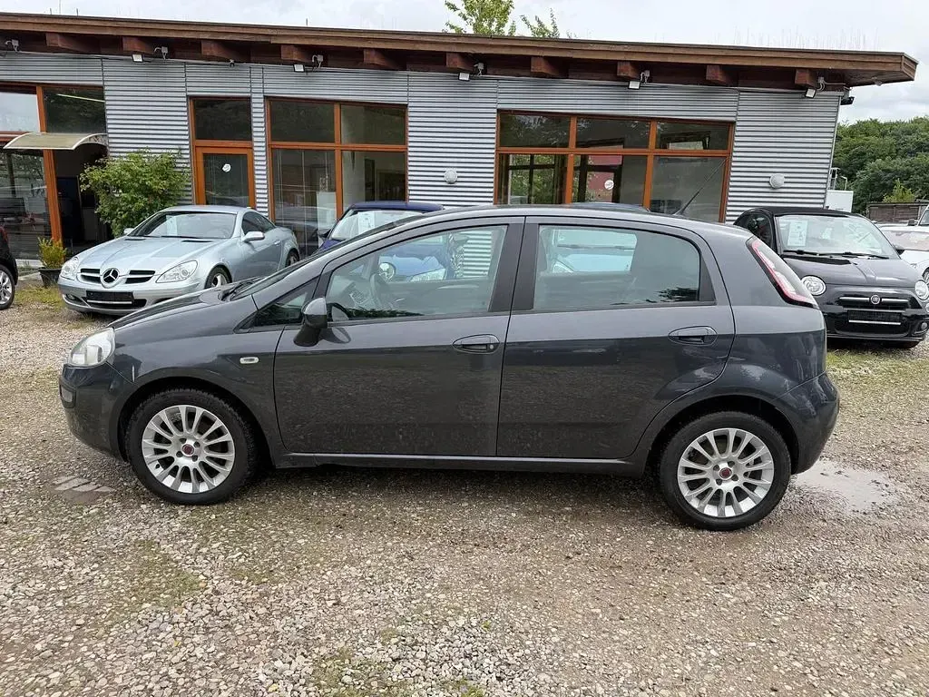 Gebraucht Fiat Punto Dynamic 77 PS (56 kW) 2010 Kleinwagen