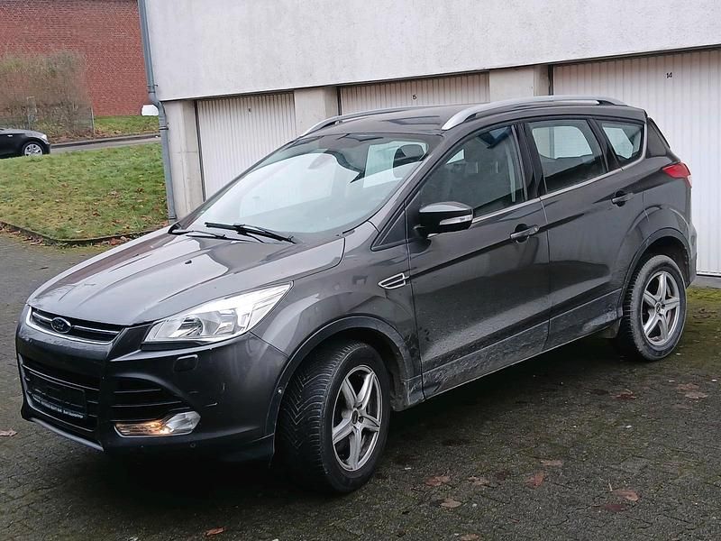 Gebraucht Ford Kuga 163 PS (119 kW) 2014 Grau SUV