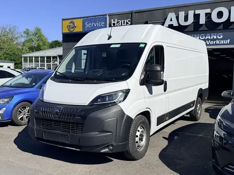 Gebraucht Peugeot Boxer 180 PS (132 kW) 2024 Weiß Van