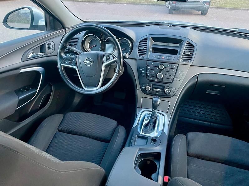 Gebraucht Opel Insignia 220 PS (161 kW) 2009 Grau Limousine