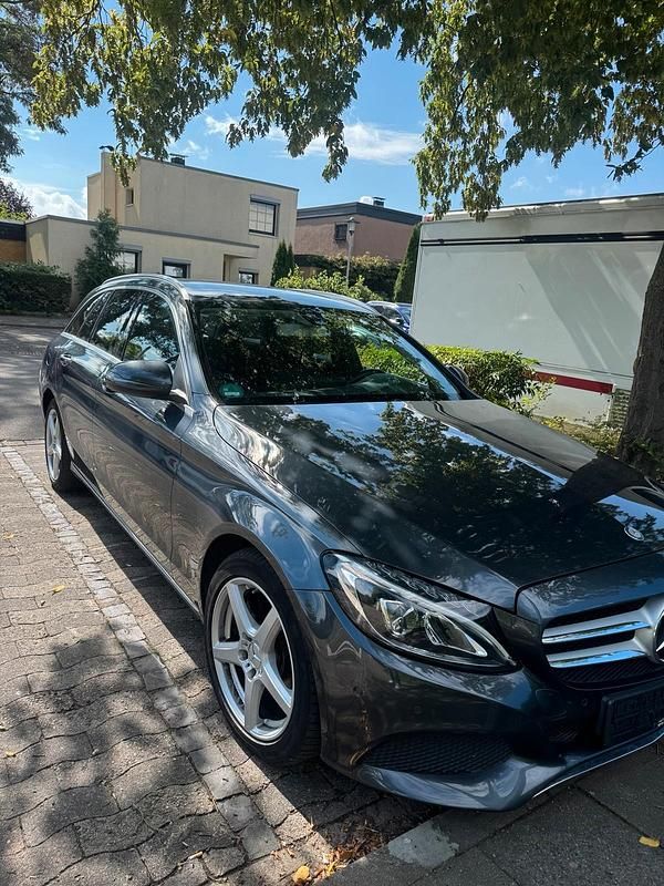 Schwarz Gebraucht 2016 Mercedes C180 Kombi | 11.000 € (Superpreis) - Bild 1/4