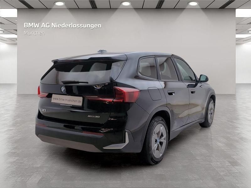 Gebraucht BMW iX1 Performance 225 kW (306 PS) 2023 Schwarz SUV