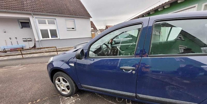 Gebraucht Dacia Sandero 75 PS (55 kW) 2009 Blau Kleinwagen