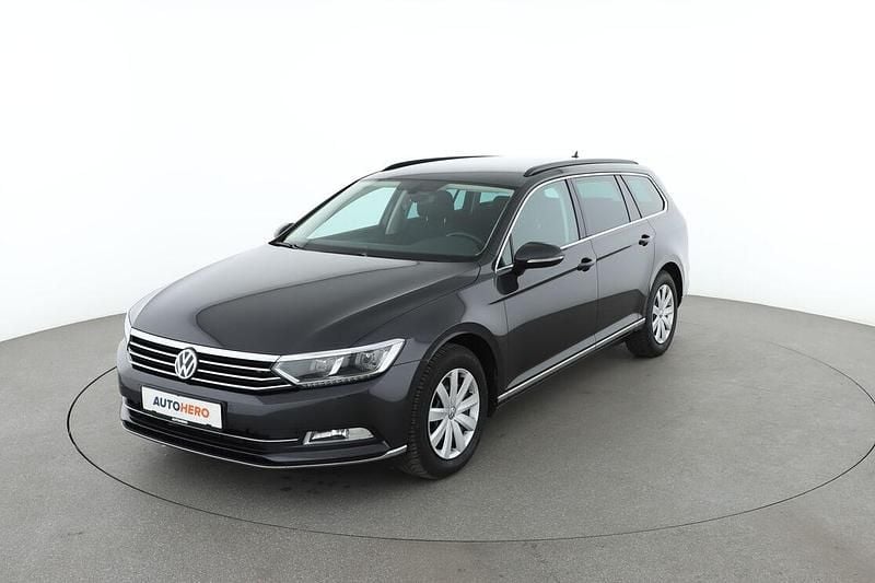Grau Gebraucht 2019 VW Passat Comfortline Kombi | 18.540 € (Fairer Preis) - Bild 1/3