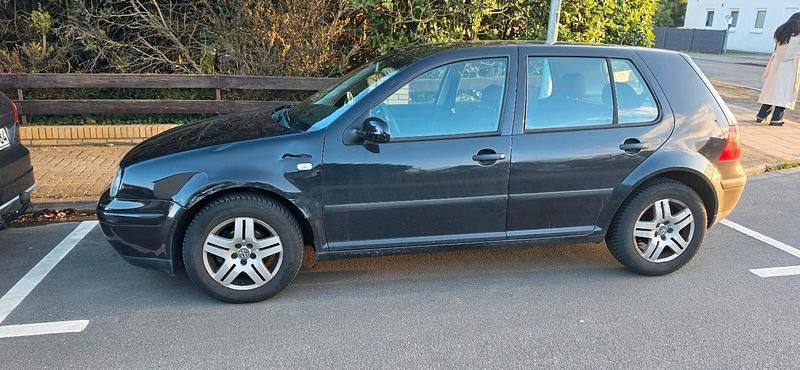 Gebraucht VW Golf IV 75 PS (55 kW) 2002 Schwarz Kleinwagen