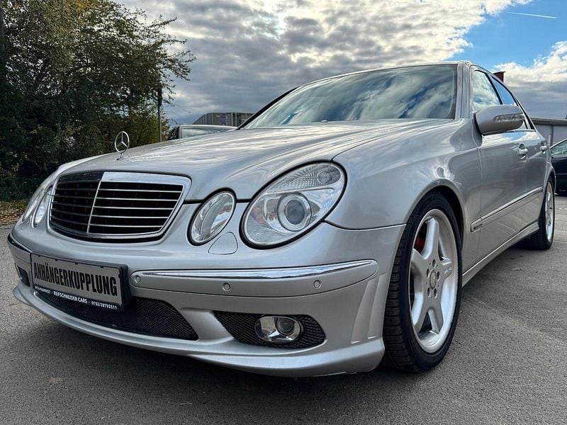 Silber Gebraucht 2005 Mercedes E350 Limousine | 3.990 € (Superpreis) - Bild 1/4