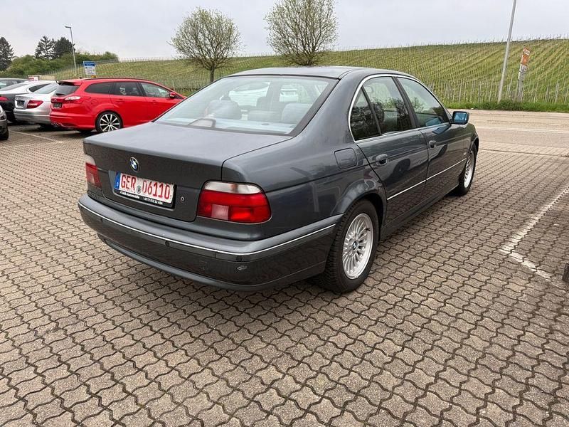 Usata BMW 520 150 CV (110 kW) 2000 Grigio Berlina