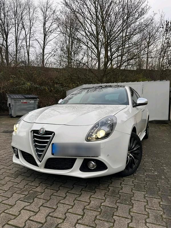 Weiß Gebraucht 2014 Alfa Romeo MiTo Kleinwagen | 5.490 € - Bild 1/4