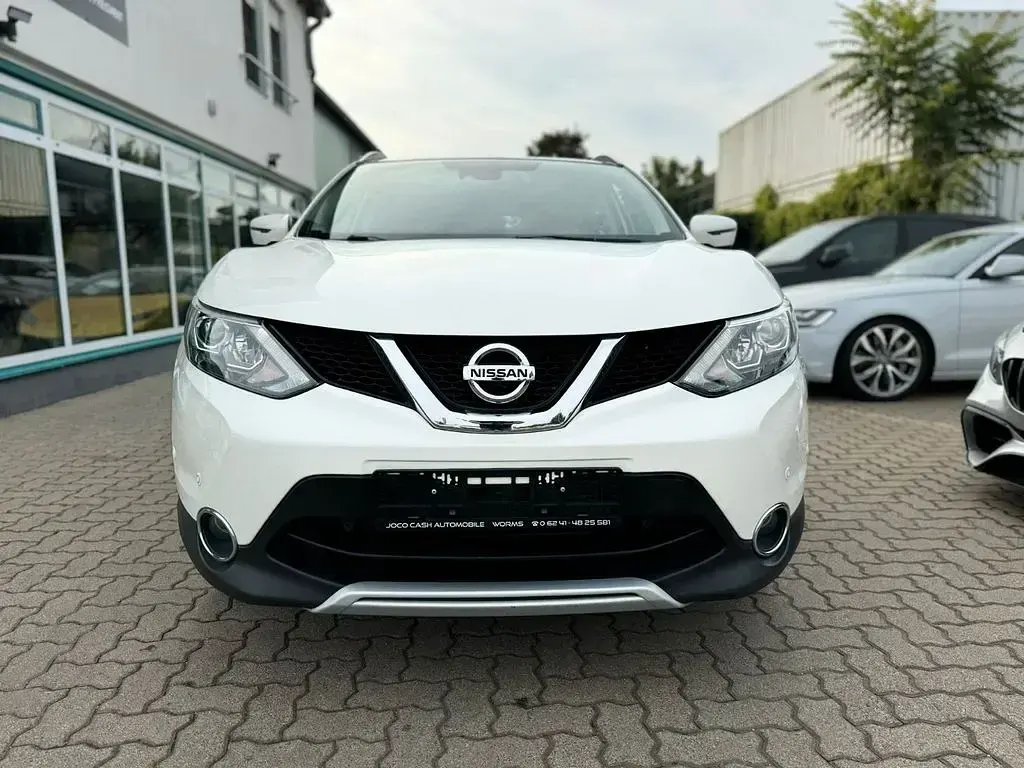 Gebraucht Nissan Qashqai Black Edition 131 PS (96 kW) 2016 Weiß SUV