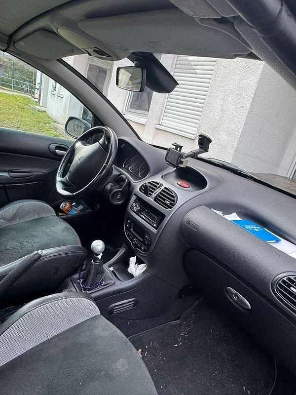 Gebraucht Peugeot 206 CC 109 PS (80 kW) 2006 Cabrio