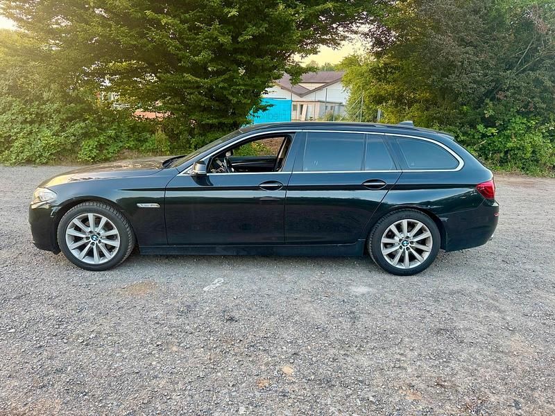 Gebraucht BMW 520 Luxury Line 190 PS (139 kW) 2014 Schwarz Kombi