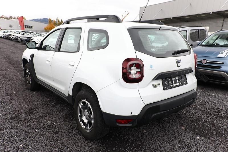 Gebraucht Dacia Duster Comfort 114 PS (83 kW) 2018 Gletscherweiß SUV