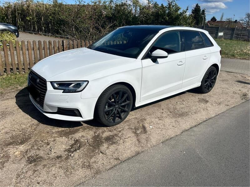 Weiß Gebraucht 2020 Audi A3 e-tron Sport Kleinwagen | 19.900 € (Superpreis) - Bild 1/4