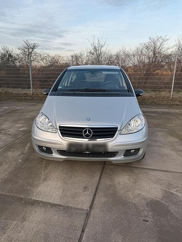 Silber Gebraucht 2005 Mercedes A150 Coupé | 1.300 € (Superpreis) - Bild 1/4