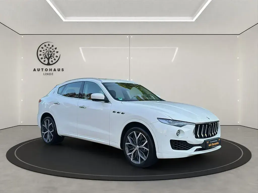 Gebraucht Maserati Levante 430 PS (316 kW) 2016 Weiß SUV