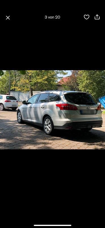 Gebraucht Ford Focus 120 PS (88 kW) 2017 Silber Kombi