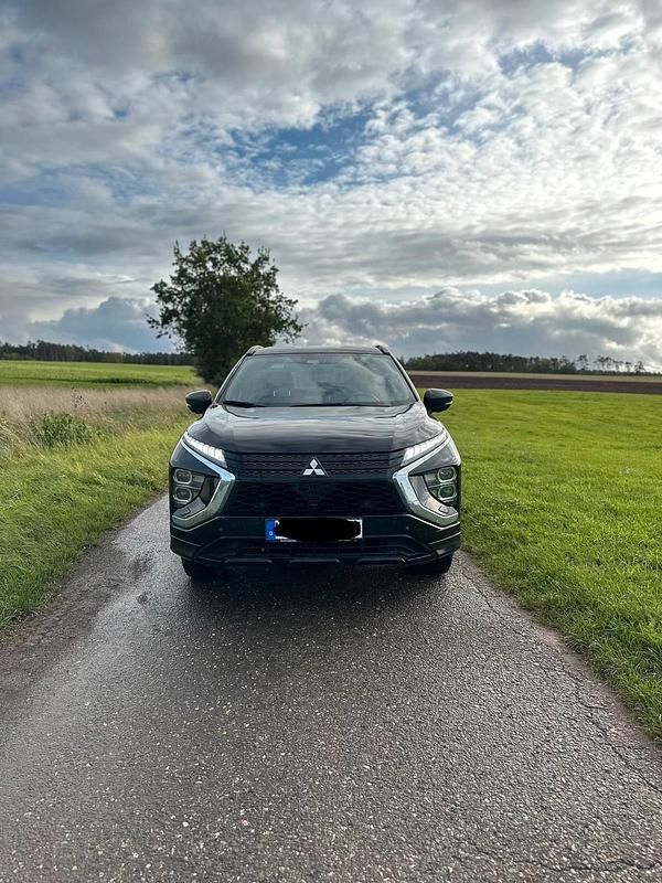 Gebraucht Mitsubishi Eclipse Cross Plus 188 PS (138 kW) 2022 Schwarz SUV