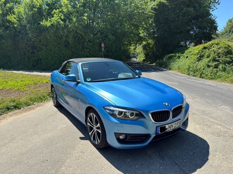 Blau Gebraucht 2017 BMW 230 Sport Line Cabrio | 22.250 € (Fairer Preis) - Bild 1/4