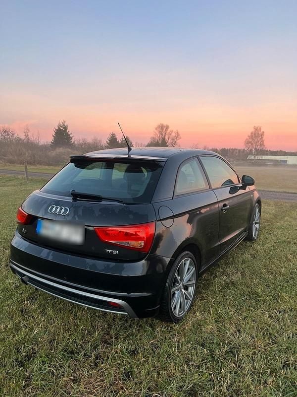 Gebraucht Audi A1 S-Line 86 PS (63 kW) 2013 Schwarz Kleinwagen