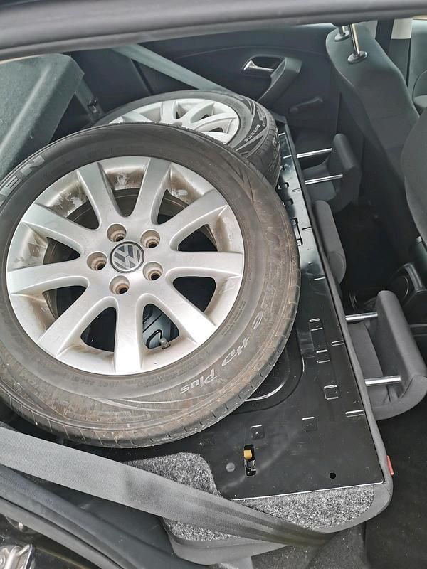 Gebraucht VW Polo 65 PS (47 kW) 2011 Schwarz Kleinwagen