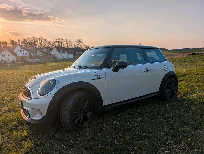 Gebraucht Mini Cooper SD Coupé Sport 143 PS (105 kW) 2011 Beige Coupé