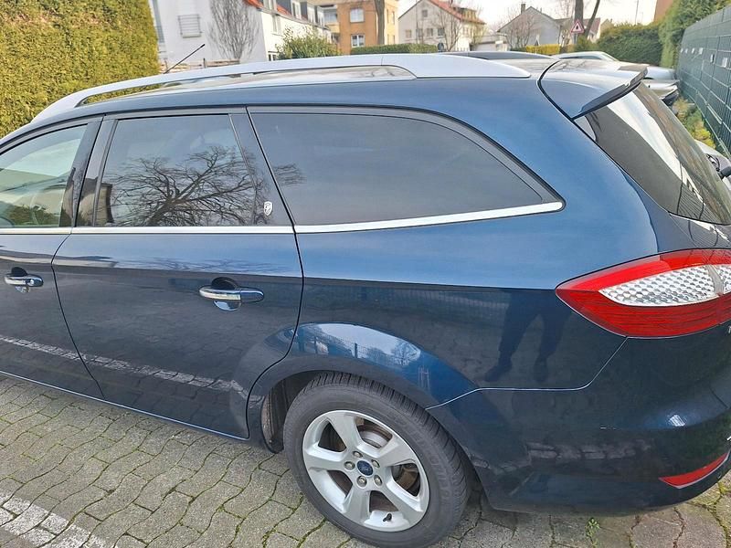 Gebraucht Ford Mondeo Ghia 175 PS (128 kW) 2009 Blau Kombi
