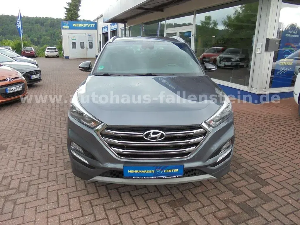 Gebraucht Hyundai Tucson Passion Plus 136 PS (100 kW) 2018 Grau SUV