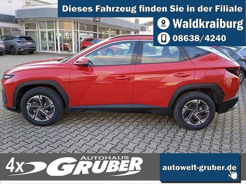 Neu Hyundai Tucson Select 150 PS (110 kW) 2026 Engine red SUV