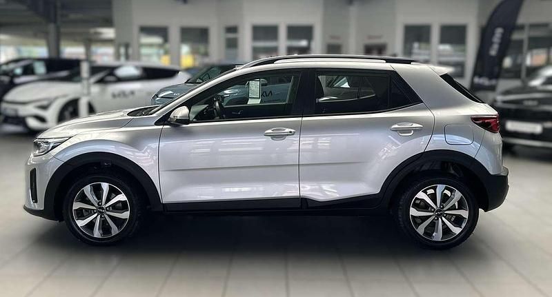 Gebraucht Kia Stonic Vision 101 PS (74 kW) 2024 Sparkling silver SUV